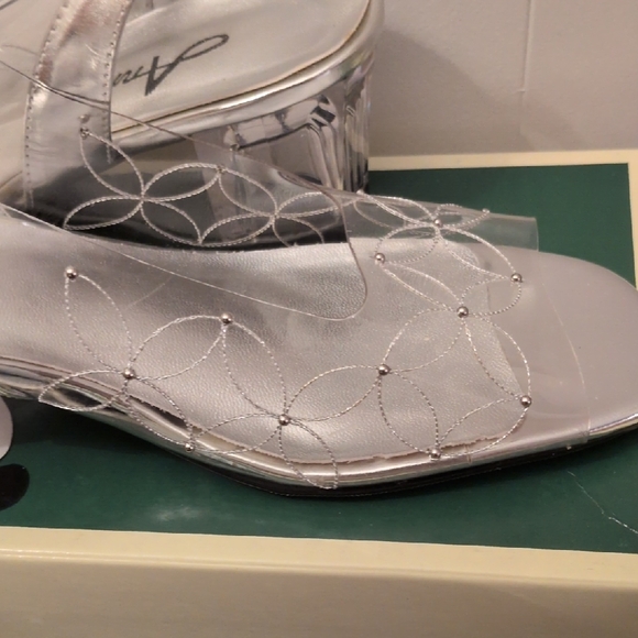 Annie Metallic Silver Slingback Heels - Picture 2 of 15